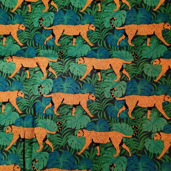 Leopards on Green Tropical Print Background 1 Yard by 44" Wide - Waverly - Picture 1 of 2